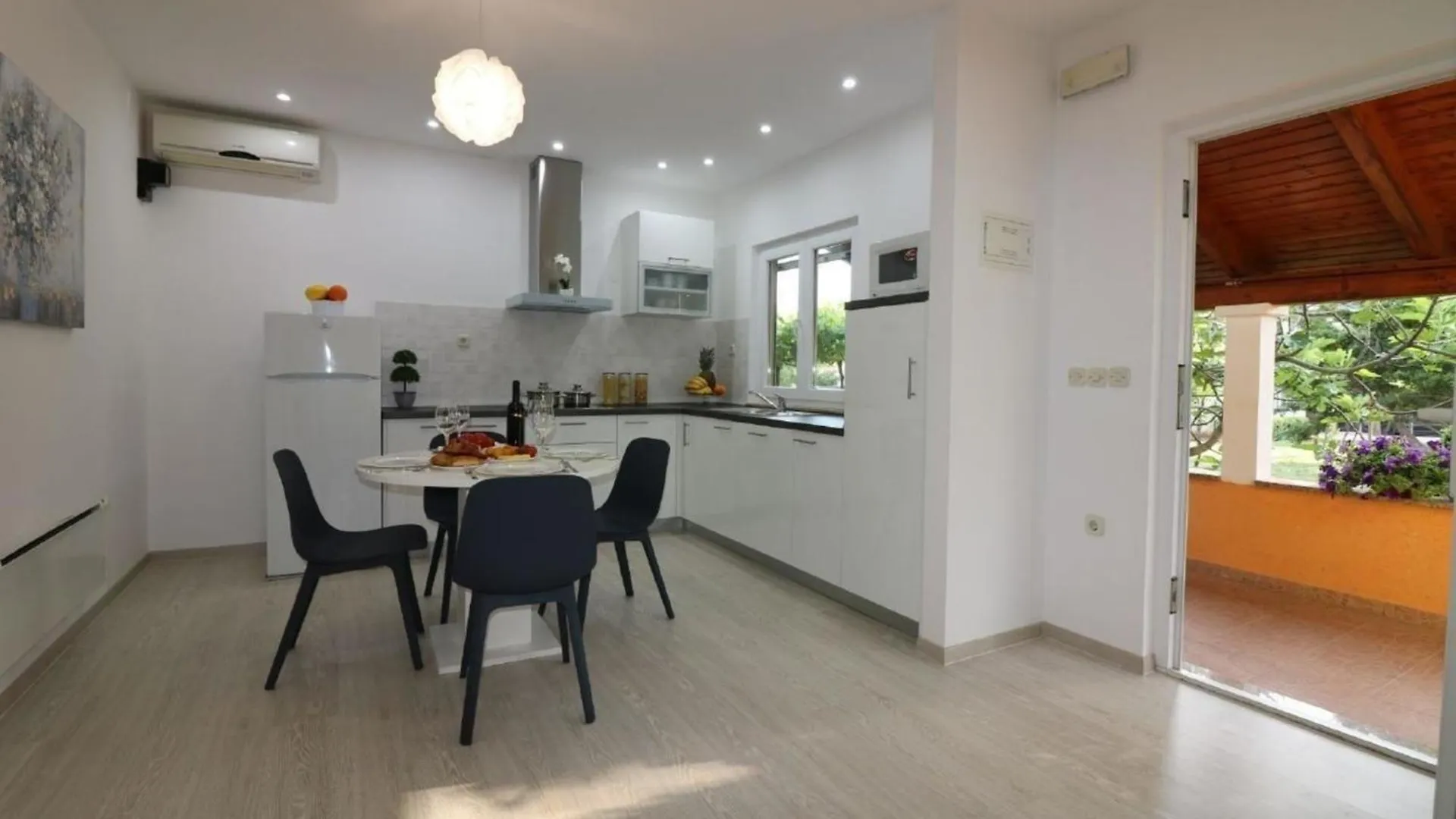 Holiday home Bungalow Mit Pool Und Garten In Porec