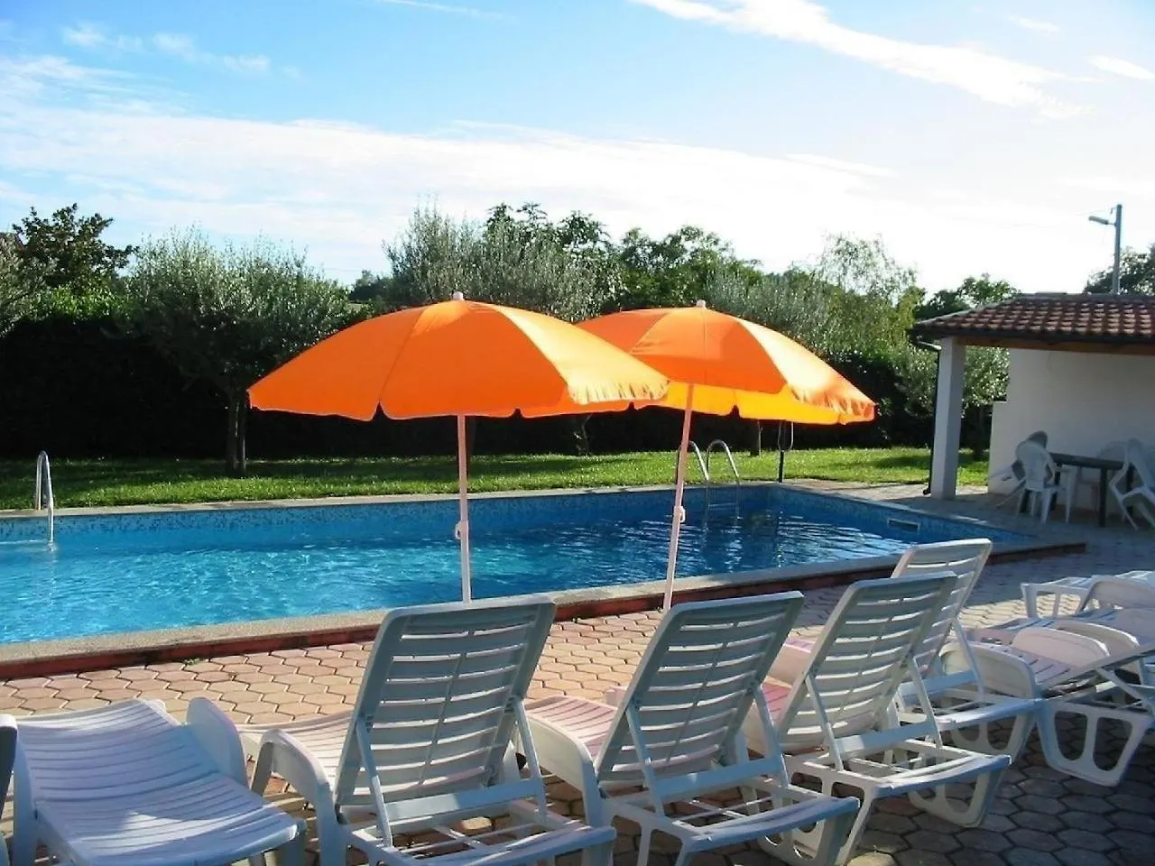 Bungalow Mit Pool Und Garten In Porec 0*,  Croatia