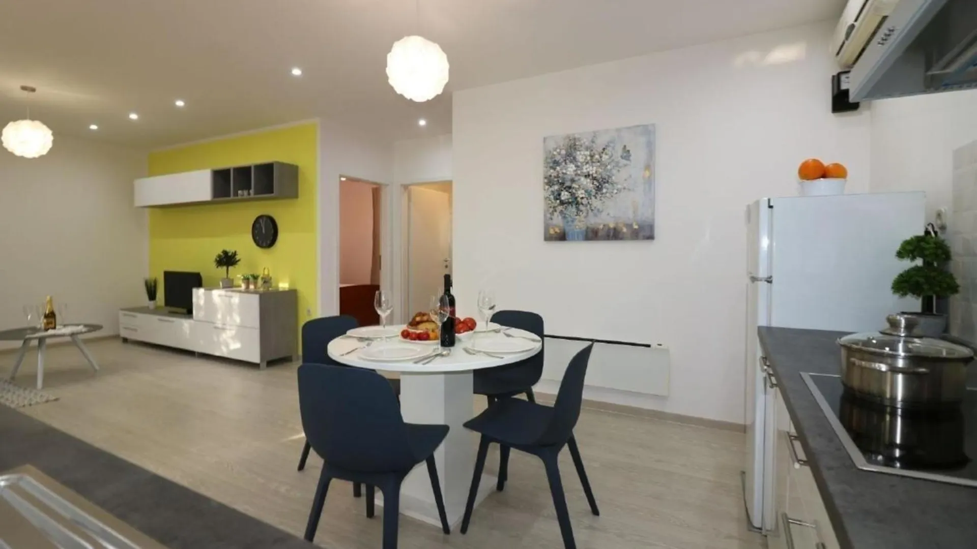 Bungalow Mit Pool Und Garten In 포레치