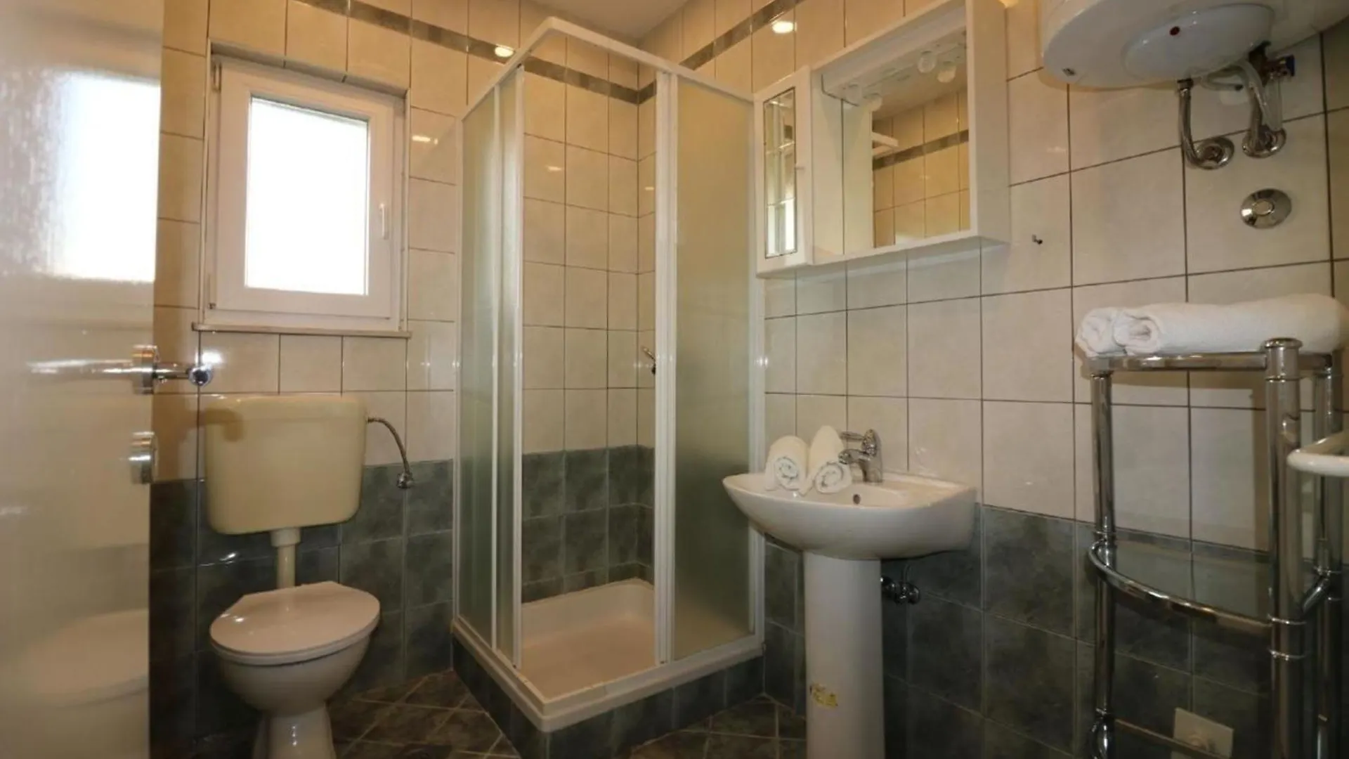 Bungalow Mit Pool Und Garten In Porec