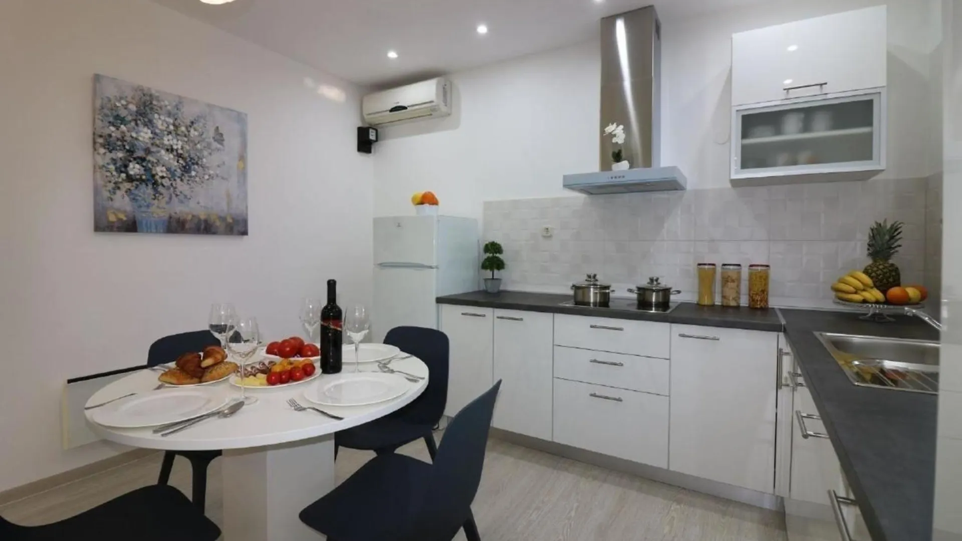 Bungalow Mit Pool Und Garten In 포레치 펜션